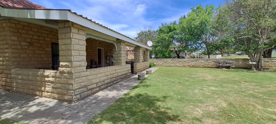 2 Bedroom Property for Sale in Loch Athlone Free State